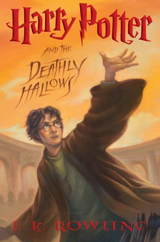 Cover of Harry Potter and the Deathly Hallows. 